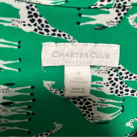 Charter Club Women’s Green Giraffe Animal Print Button Down Shirt size small - Picture 3 of 7